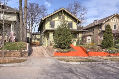 View of driveway