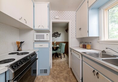 Kitchen to dining room