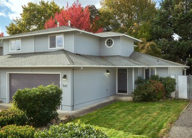 541 Brittni Ln, Central Point, OR 97502 - photo 3