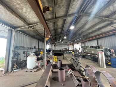 2922 Washington St, Waller, TX 77484 - photo 2