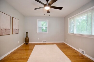 11 Aberdeen Rd, Springfield, MA 01109 - photo 7