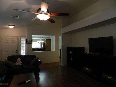 VINEYARD RD LIVING TO KITCHEN