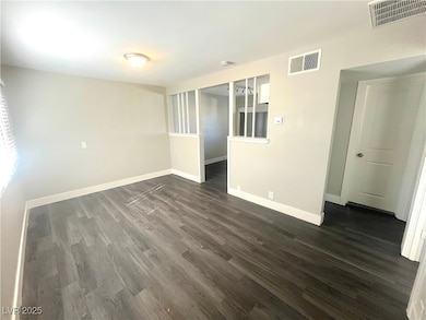 221 S 10th St unit 5, Las Vegas, NV 89101 - photo 3