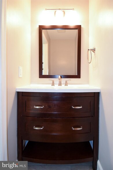 6204 Mockingbird Pond Terrace, Burke, VA 22015 - photo 5