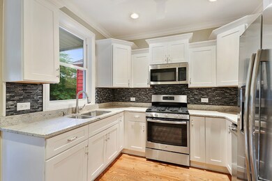 42' Cabinets. Stainless Steel Appliances