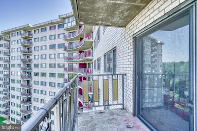 Pineway Towers Condominiums unit 810, Silver Spring, MD 20903 - photo 7