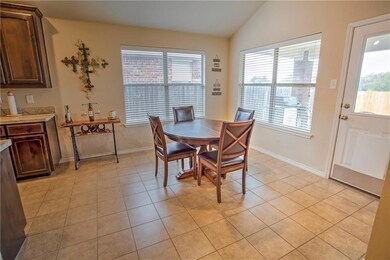 3502 Columbus St, Gainesville, TX 76240 - photo 3