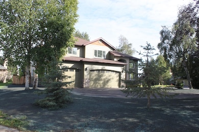 2725 Diligence Front Yard