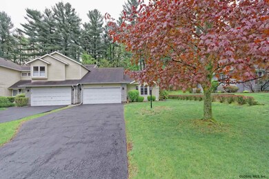 599 Highwood Cir unit END UNIT, Albany, NY 12203 - photo 2