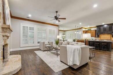 8013 Hallmark Dr, North Richland Hills, TX 76182 - photo 6