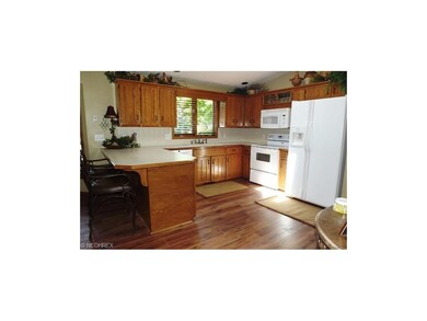 Wonderfully large kitchen with breakfast bar and a