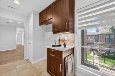 1201 Bering Dr unit 40, Houston, TX 77057 - photo 3