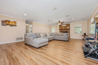 3083 Skyline Dr-Crestview-17