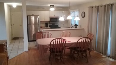 Dining area..sliders to deck