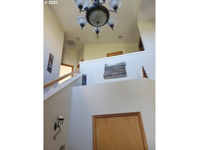 15310 SE Kensington Dr, Clackamas, OR 97015 - photo 2