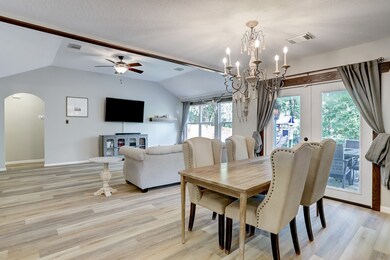 9811 Woodhollow Dr, Conroe, TX 77385 - photo 7