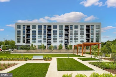 The Bexley Condominiums unit 121, McLean, VA 22102 - photo 2