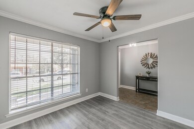 432 Englewood Ln, Hurst, TX 76053 - photo 4