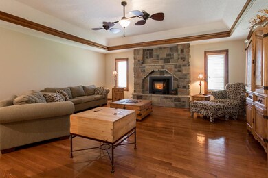 RE_1907 N Prairie Ct-06
