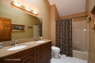 829 Biltmore Ct, Naperville, IL 60563 - photo 6
