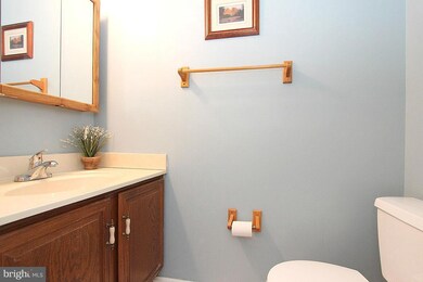 11710 Lord Philip Ct, Germantown, MD 20876 - photo 6