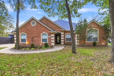 509 Forest Edge St, Burleson, TX 76028 - photo 2