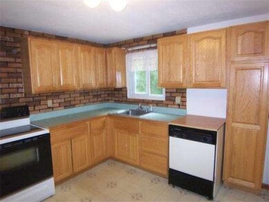 5 Greenwood Ave, Shrewsbury, MA 01545 - photo 2