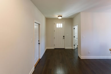 402 Bayshore Dr, Pensacola, FL 32507 - photo 4