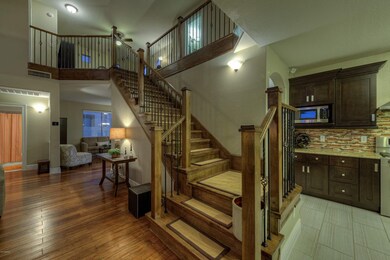 3219010_Staircase and Loft