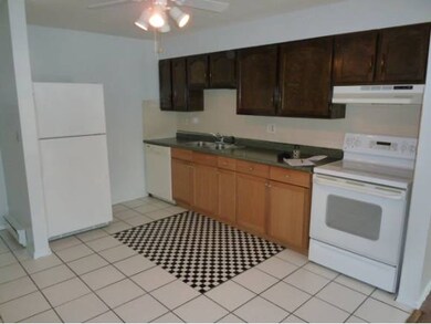 97 Capitol Hill Dr unit G, Londonderry, NH 03053 - photo 2