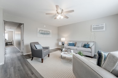 10068 Holly Ln unit 2W, Des Plaines, IL 60016 - photo 7