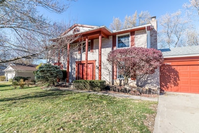 6882 Post Oak Dr, West Bloomfield, MI 48322 - photo 2