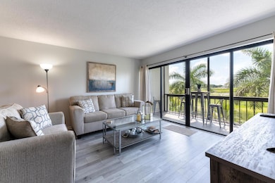 3050 Presidential Way unit 305, West Palm Beach, FL 33401 - photo 6