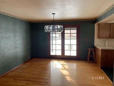 917 Fourth, Lakeview, OR 97630 - photo 2