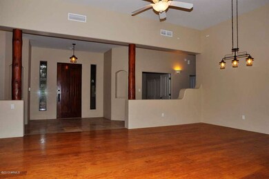Foyer-Living Room