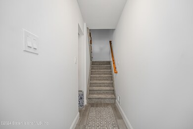 226 Katan Ave unit B, Staten Island, NY 10308 - photo 3