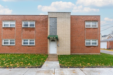 unlisted-address, Chicago, IL 60646 - photo 2