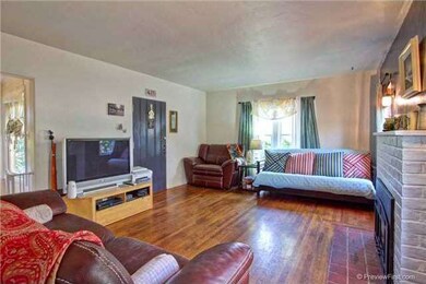 Living room 4647