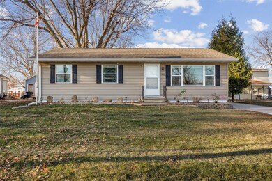 123 Summit St, Center Point, IA 52213 - photo 2