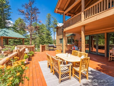 Welcoming Outdoor Living