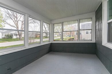 1057 H Ave NW, Cedar Rapids, IA 52405 - photo 3