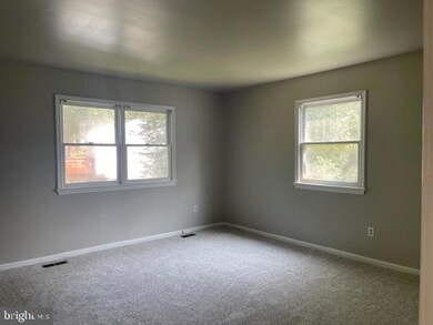 4137 Elizabeth Ln, Fairfax, VA 22032 - photo 5