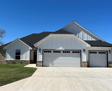 4520 Red Bird Rd, Shawnee, OK 74804 - photo 2