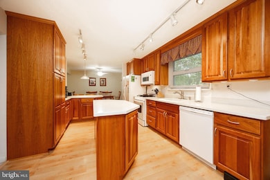 208 Morris Rd, Exton, PA 19341 - photo 5