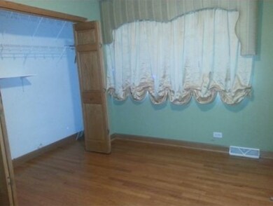 2001 Eastview Dr, Des Plaines, IL 60018 - photo 4