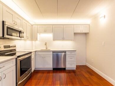 28 Lee St unit 6, Cambridge, MA 02139 - photo 2