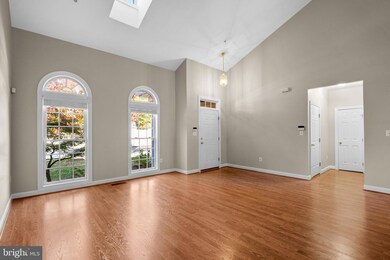 307 Hamlet Cir, Edgewater, MD 21037 - photo 4