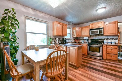 Eat in Kitchen