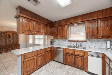 924 NE 4th St, Moore, OK 73160 - photo 4