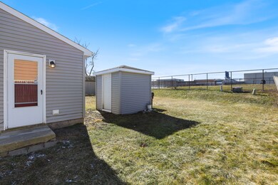 17220 Peach Grove Ln, Hazel Crest, IL 60429 - photo 5